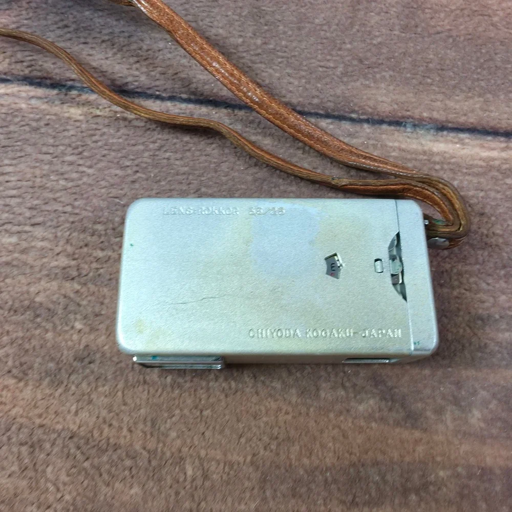 Minolta 16 Subminiature Camera Silver Good Vintage Spy Camera Kit Rokkor Lens